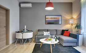 D&A Center Apartments With Free Parking